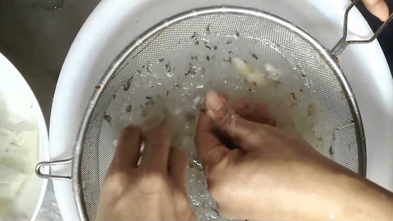 cach-lam-sach-chan-yen-2