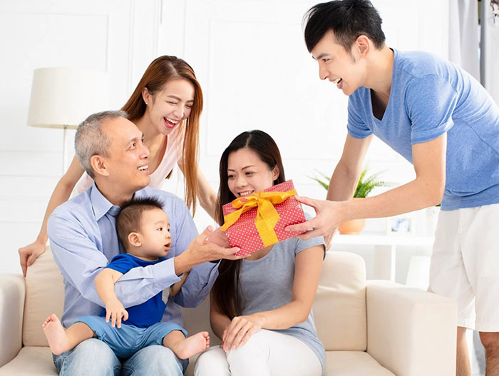 Tặng quà tết cho gia đình người yêu như thế nào? - Quà Tết Quảng Ngãi